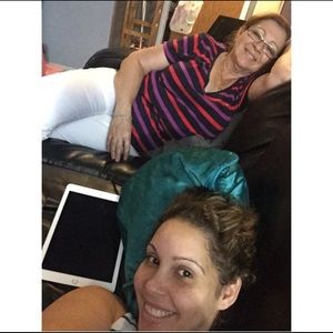 Meet your Posher, Claudia